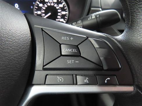 Used 2025 Nissan Altima 2.5 SV AWD/4WD image 22