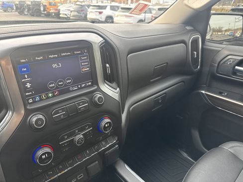 Used 2021 Chevrolet Silverado 1500 LT Trail Boss w/ Convenience Package II image 22