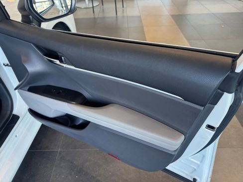 Used 2022 Toyota Camry LE w/ Carpet Mat Package (TMS) image 16