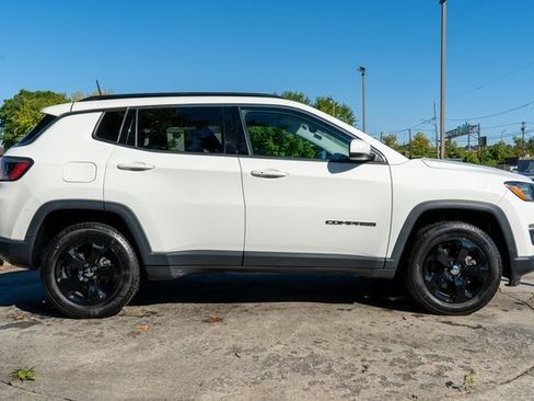 Used 2018 Jeep Compass Latitude w/ Cold Weather Group image 5