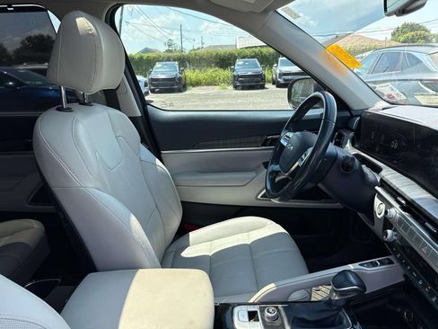 Used 2023 Kia Telluride EX w/ EX Captain's Chair Package FWD image 14