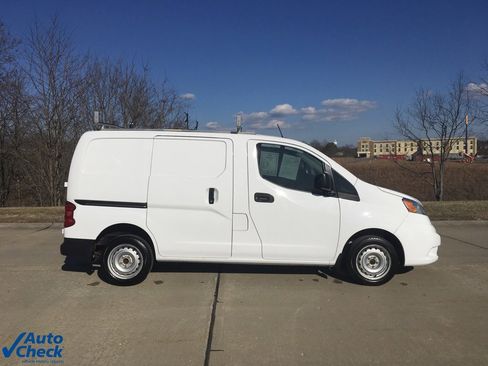 Used 2021 Nissan NV200 S image 2