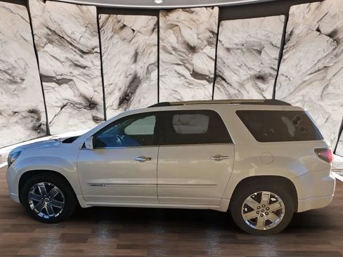 Used 2014 GMC Acadia Denali image 3