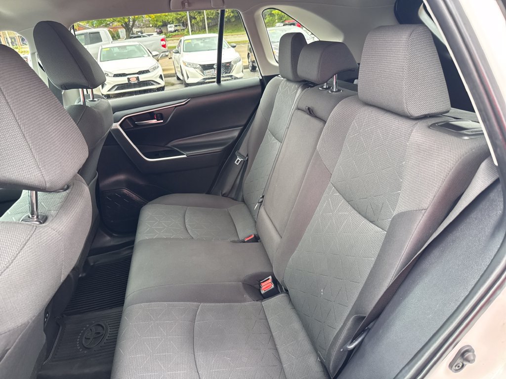 Used 2024 Toyota RAV4 XLE AWD/4WD image 35