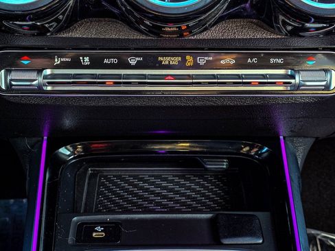 New 2026 Mercedes-Benz GLB 250 4MATIC image 18