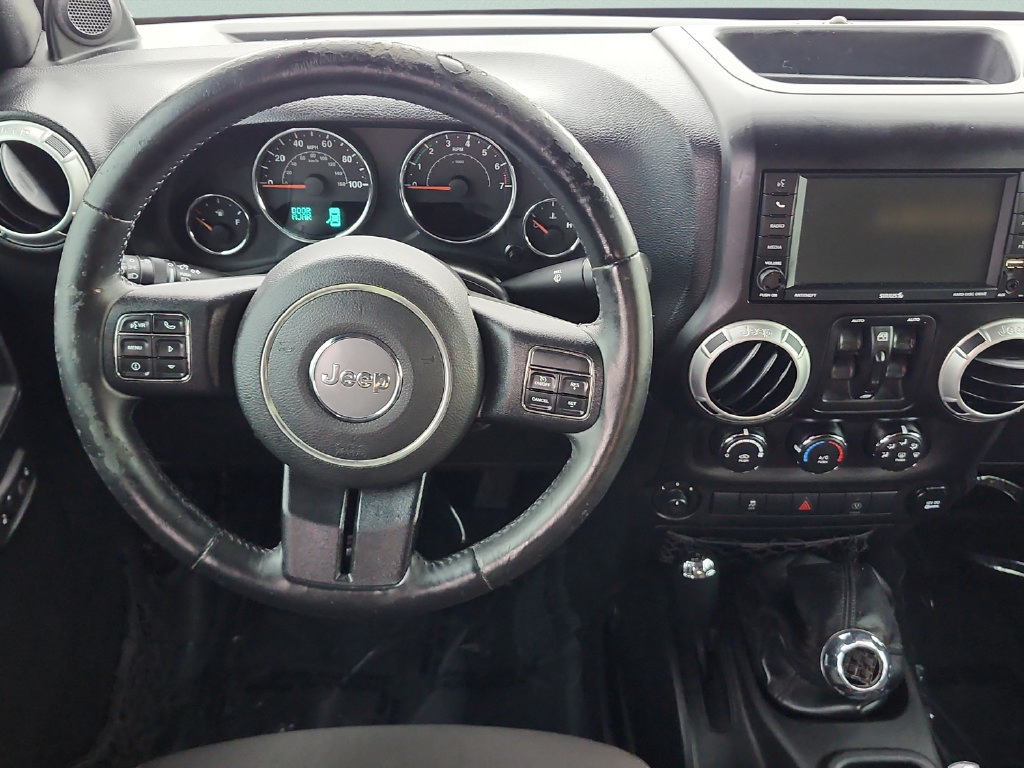 Used 2013 Jeep Wrangler Unlimited Sahara w/ Connectivity Group AWD/4WD image 19