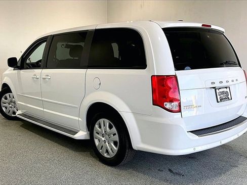 Used 2017 Dodge Grand Caravan SE w/ Power Window Group image 4