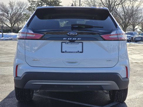 Used 2022 Ford Edge SEL w/ Convenience Package image 16
