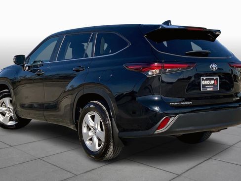 Certified 2024 Toyota Highlander LE image 12