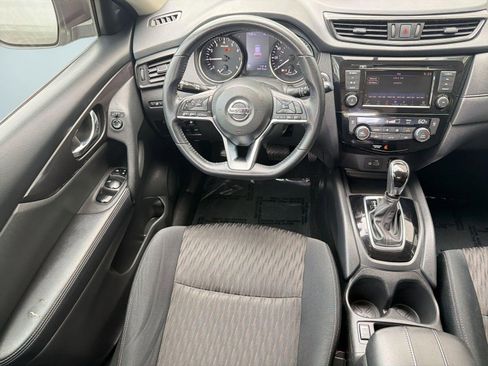 Used 2018 Nissan Rogue SV FWD image 26