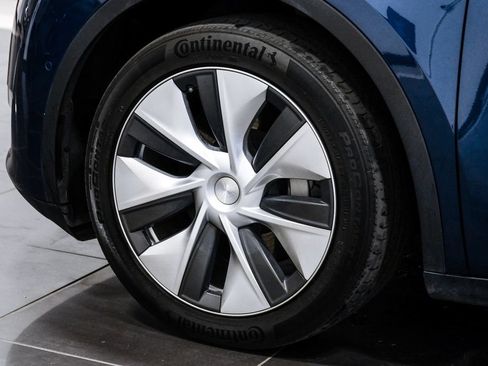Used 2021 Tesla Model Y Long Range AWD/4WD image 59