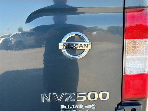 Used 2018 Nissan NV 2500 SV w/ Navigation Package image 11