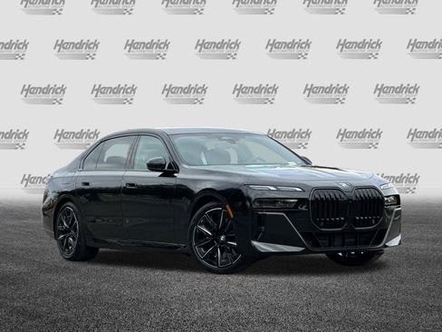 Used 2025 BMW 740i w/ Premium Package image 2