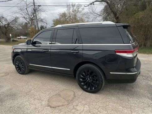 Used 2023 Lincoln Navigator Reserve image 6