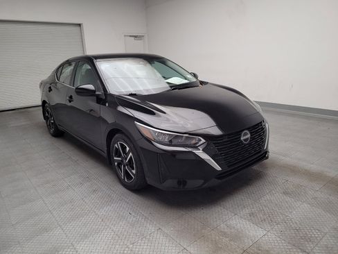Used 2024 Nissan Sentra SV FWD image 13