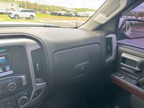 Used 2018 GMC Sierra 1500 SLE w/ Suspension Package, Off-Road AWD/4WD image 35