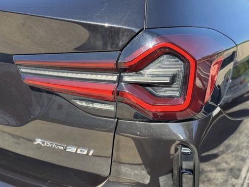 Used 2022 BMW X3 xDrive30i w/ M Sport Package AWD/4WD image 16