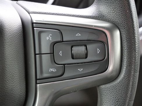 Used 2020 Chevrolet Silverado 1500 LT AWD/4WD image 34