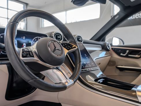Certified 2024 Mercedes-Benz GLC 300 image 7