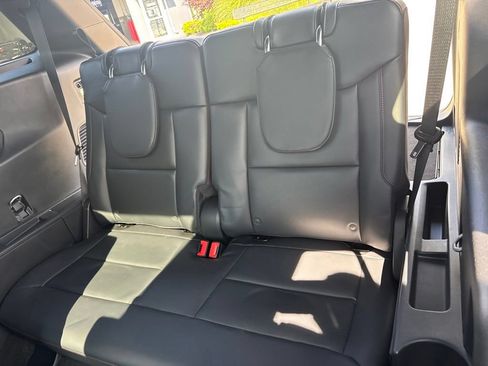 Used 2025 Ford Explorer ST w/ Sun And Sound Package AWD/4WD image 25