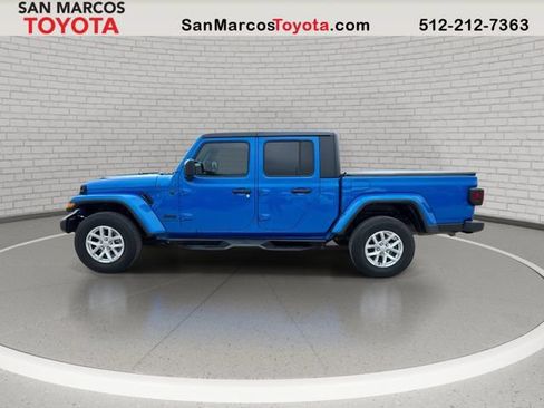 Used 2023 Jeep Gladiator Sport AWD/4WD image 10