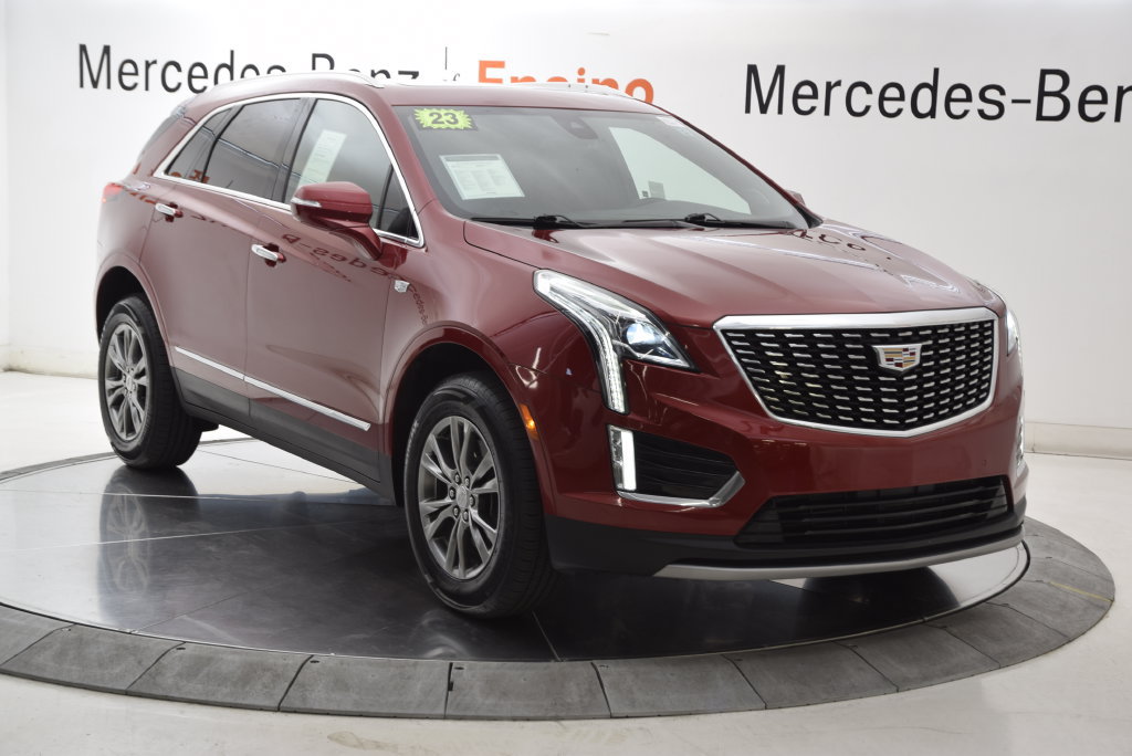 Used 2023 Cadillac XT5 Premium Luxury w/ LPO, Floor Liner Package FWD image 8