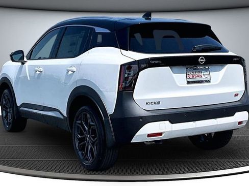 New 2026 Nissan Kicks SR FWD image 3