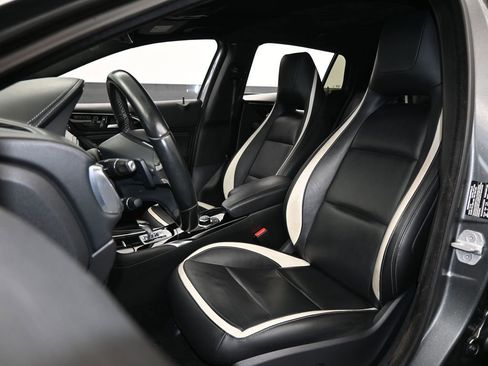 Used 2017 INFINITI QX30 Sport w/ Sport Leather Package image 10