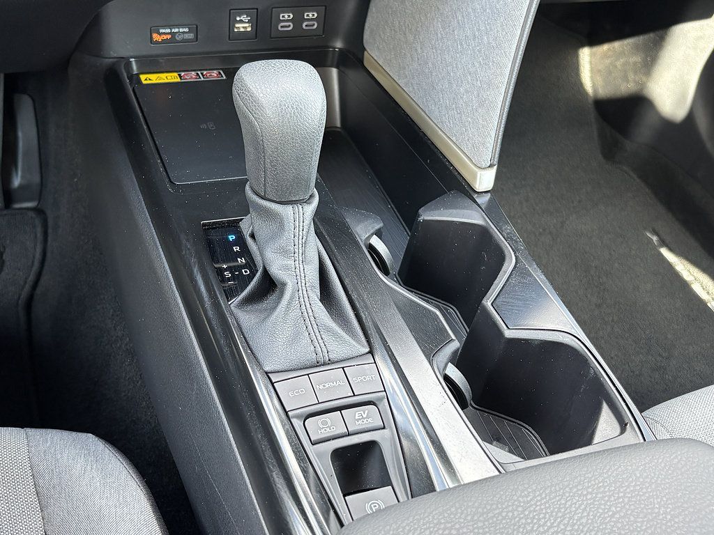 Used 2026 Toyota Camry LE w/ Convenience Package FWD image 22
