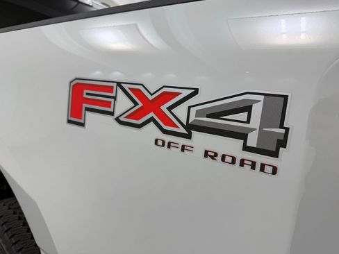 New 2026 Ford F250 XLT w/ FX4 Off-Road Package AWD/4WD image 8