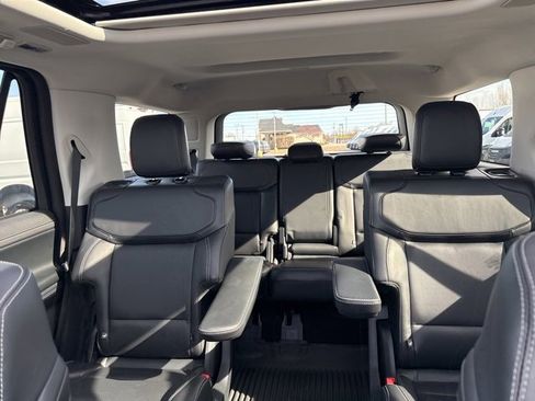 Used 2025 Ford Expedition Platinum w/ Driver's Package image 34