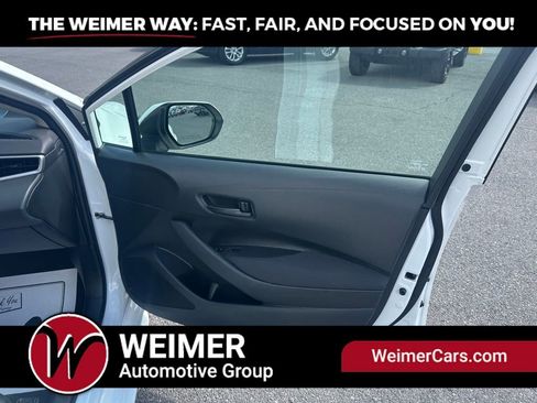 Used 2023 Toyota Corolla LE FWD image 47