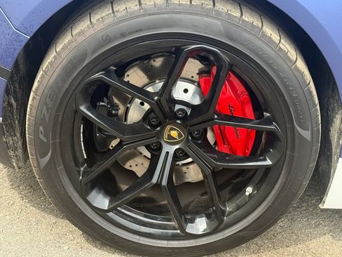 Used 2019 Lamborghini Huracan LP 580-2 RWD image 52