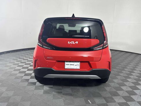 Used 2023 Kia Soul LX FWD image 6