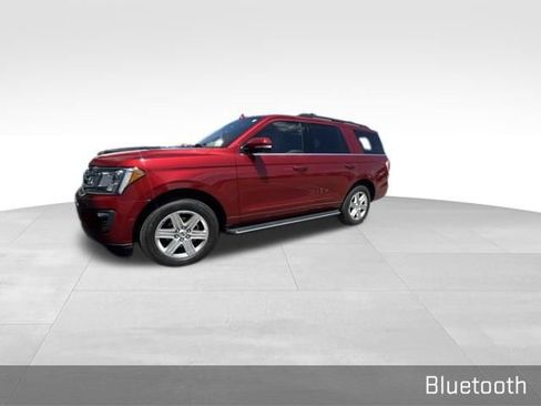 Used 2018 Ford Expedition XLT w/ Equipment Group 202A AWD/4WD image 3