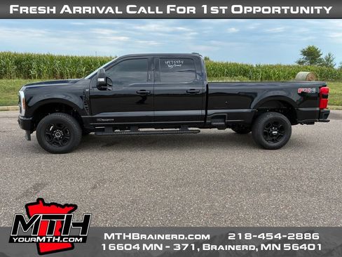Used 2024 Ford F350 XLT w/ XLT Premium Package AWD/4WD image 5