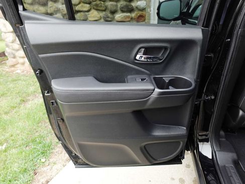 Used 2023 Honda Ridgeline RTL-E image 25