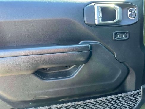 Used 2021 Jeep Wrangler Unlimited AWD/4WD image 15