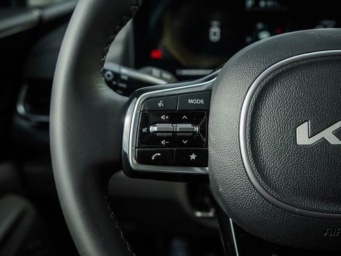 New 2026 Kia Carnival LXS image 21