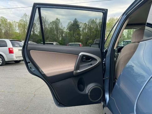 Used 2007 Toyota RAV4 4WD image 11