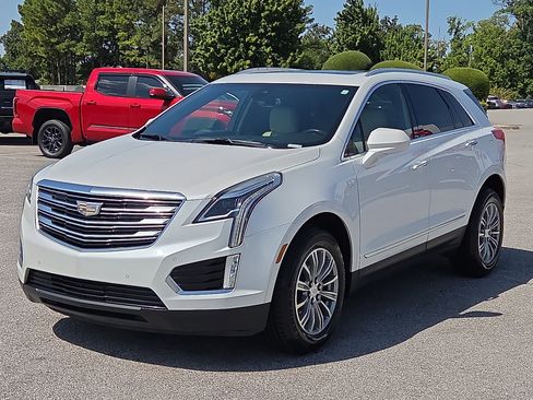 Used 2019 Cadillac XT5 Luxury FWD image 2