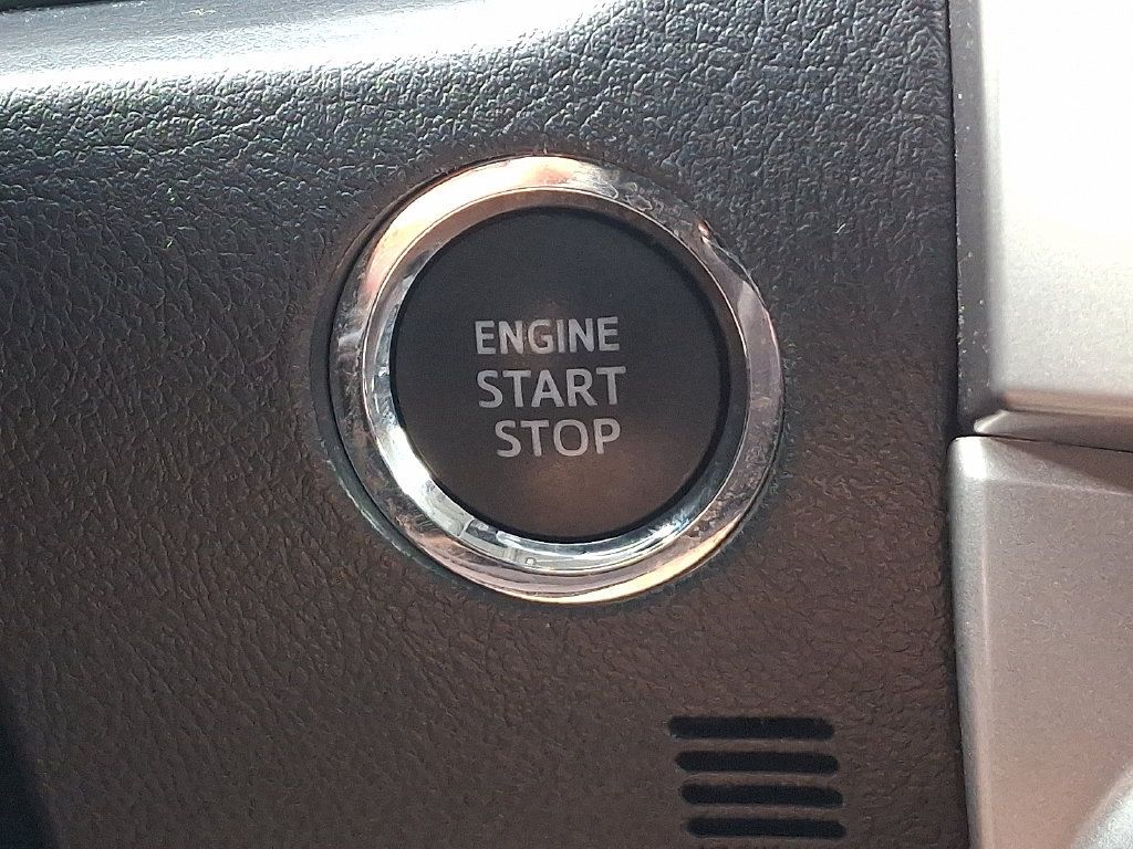 Used 2021 Toyota 4Runner Limited AWD/4WD image 25