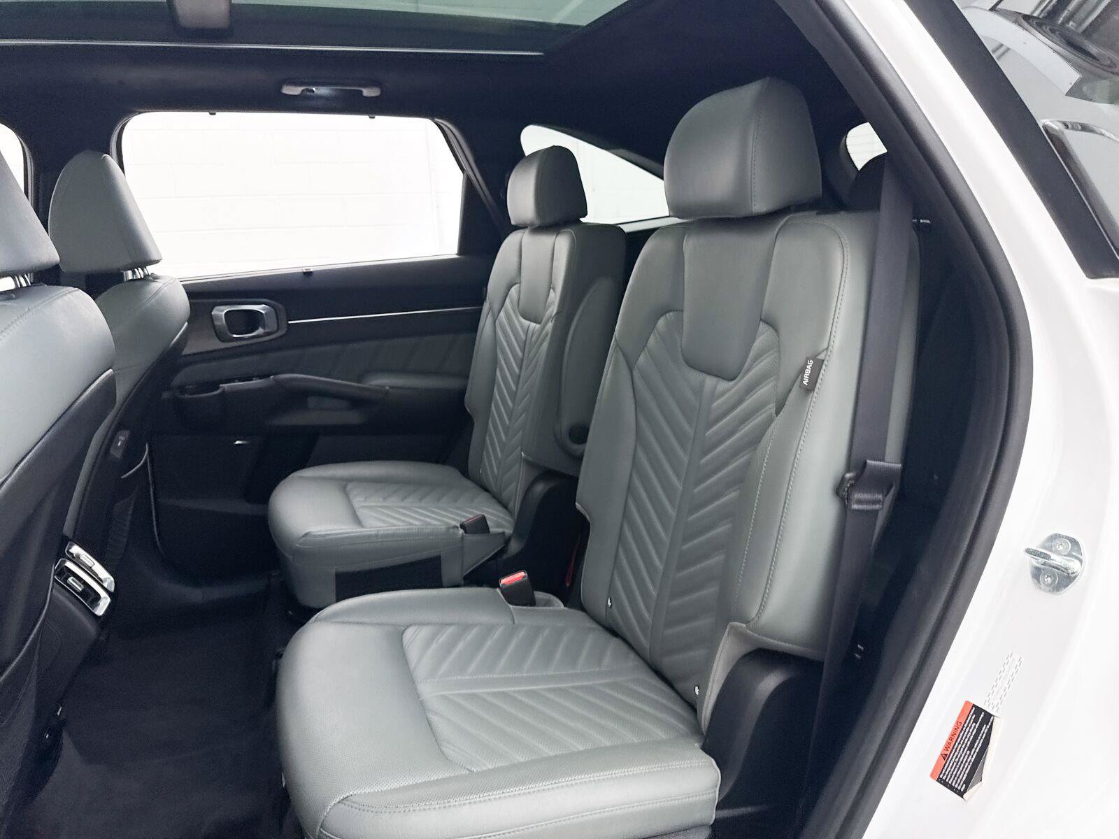 Used 2024 Kia Sorento SX Prestige w/ Sage Leather Package AWD/4WD image 34