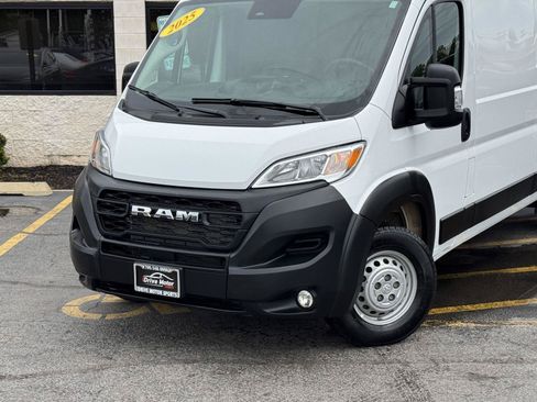 Used 2025 RAM ProMaster 2500 w/ Convenience Group FWD image 5