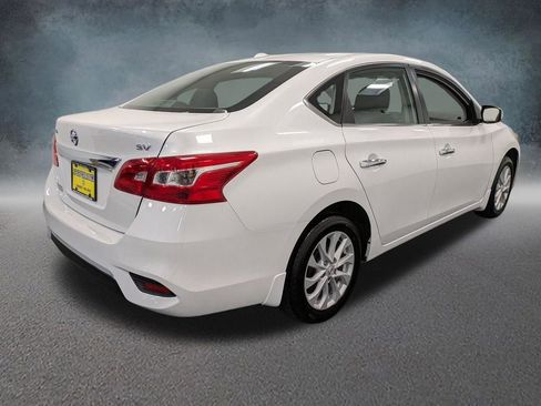 Used 2019 Nissan Sentra SV image 4
