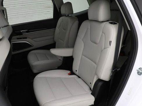 Used 2023 Kia Telluride S w/ S Sunroof Package image 12