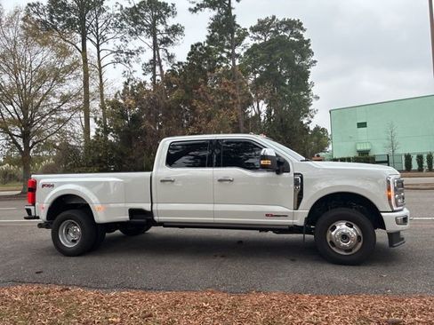 Used 2024 Ford F350 Limited w/ FX4 Off-Road Package image 2
