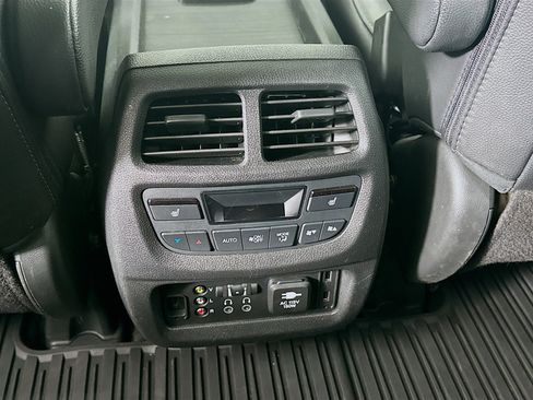 Used 2018 Honda Pilot Elite image 27