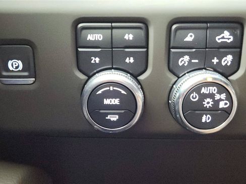 Used 2023 GMC Sierra 1500 Denali AWD/4WD image 36