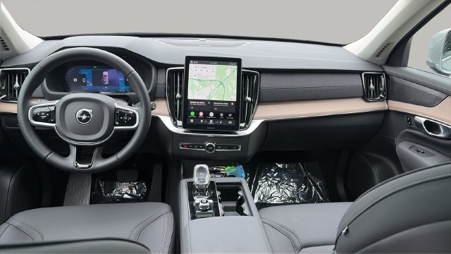 Certified 2026 Volvo XC90 B6 Plus AWD/4WD image 15